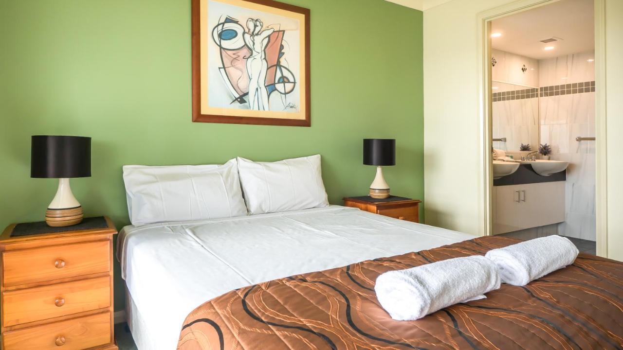 Victoria Square Apartments Gold Coast Ngoại thất bức ảnh
